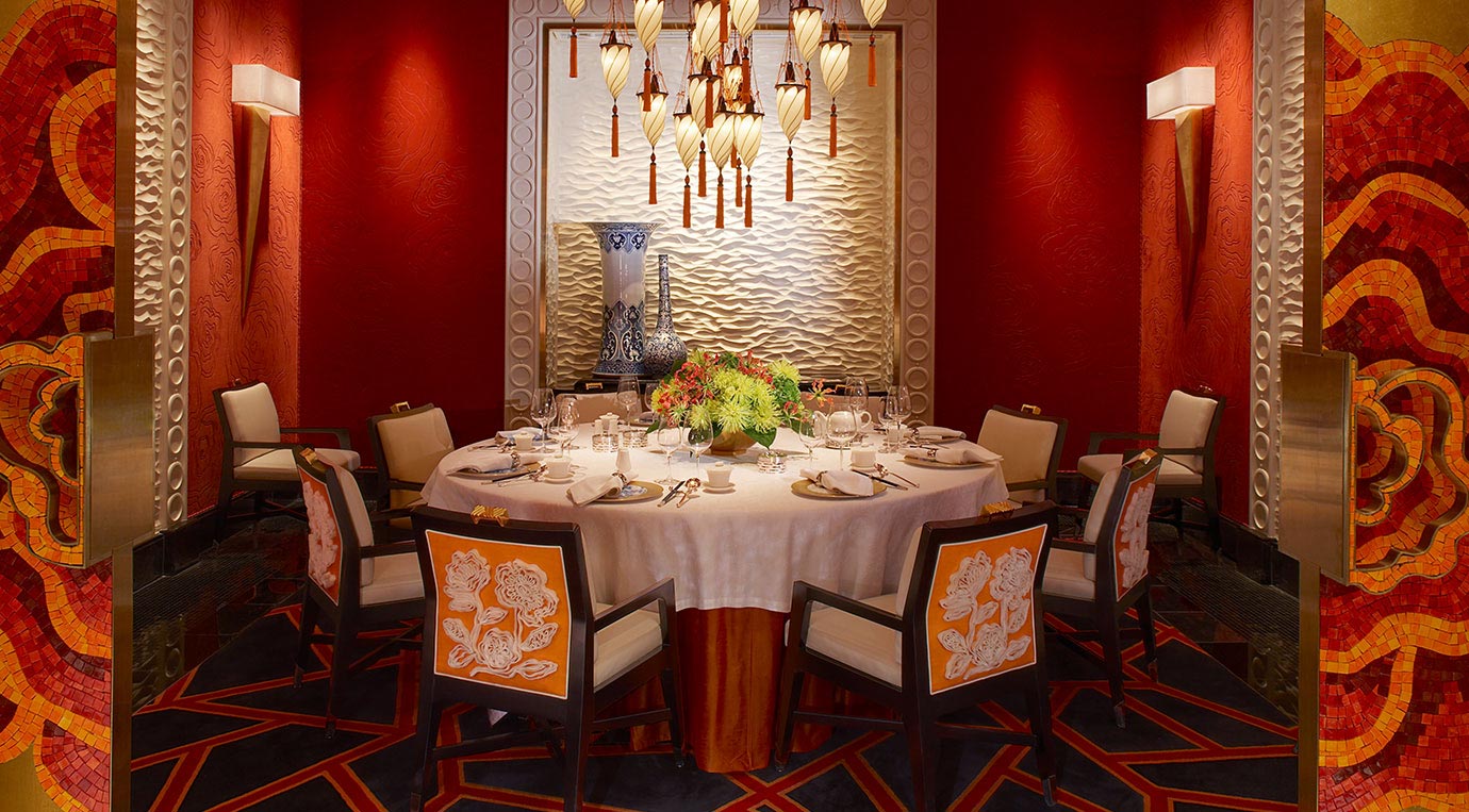 GOLDEN FLOWER Restaurant en Chine avec lampes Fortuny