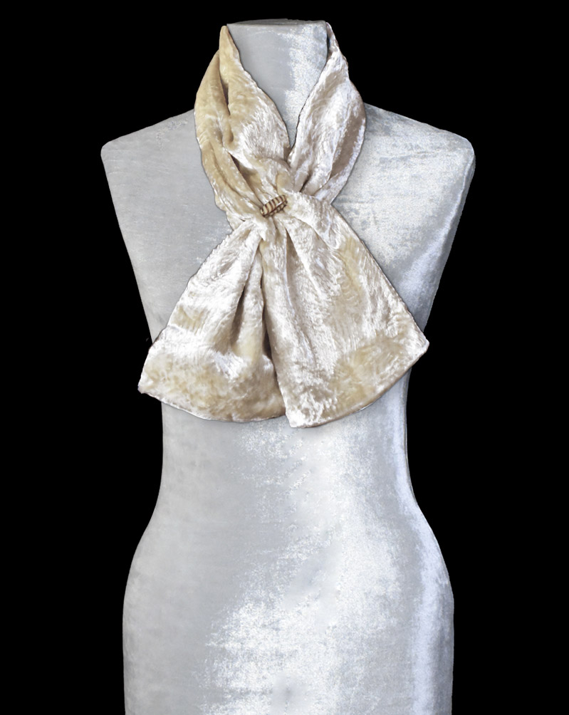 Fortuny furrowed velvet scarf with Murano glass beads