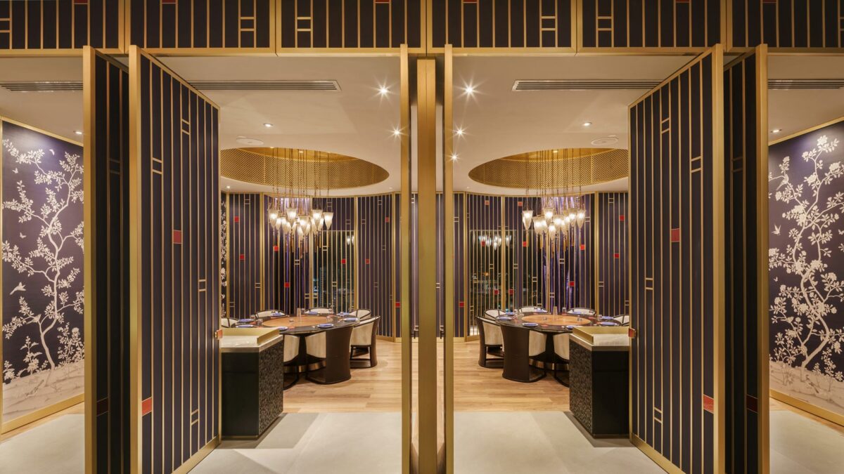 Four Seasons Hotel Koweït avec lampes suspendues Cesendello en verre
